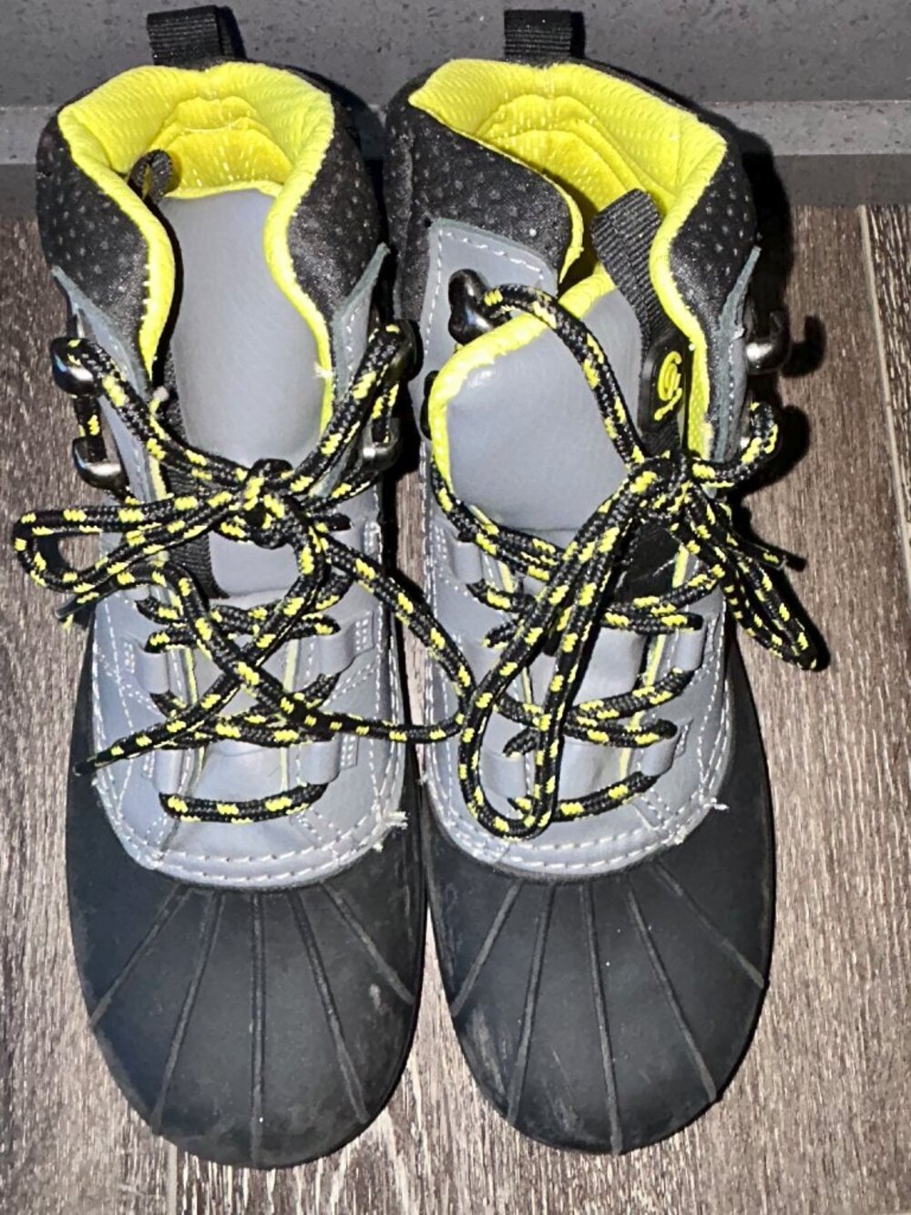 CHAMPION C9 YOUTH BOYS SIZE 5 DUCK BOOTS SHOES BLACK GRAY GREEN RN 91218 - Picture 4 of 7